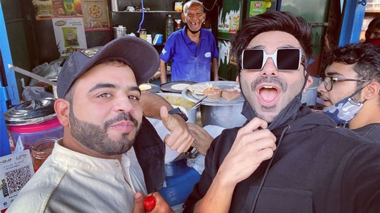बाबा का ढाबा पर पहुंचा आयुष्मान खुराना का भाई, कहा 'अब तक का सबसे शानदार पनीर खाया' बाबा का ढाबा पर पहुंचा आयुष्मान खुराना का भाई, कहा 'अब तक का सबसे शानदार पनीर खाया'