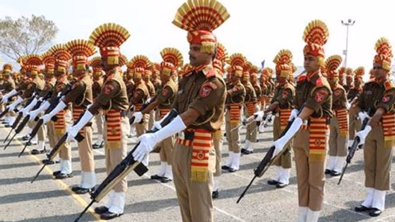 నిరుద్యోగులకు ముఖ్యమంత్రి గుడ్న్యూస్..కొత్తగా 6,500 పోలీసు ఉద్యోగాల భర్తీ.. నిరుద్యోగులకు ముఖ్యమంత్రి గుడ్న్యూస్..కొత్తగా 6,500 పోలీసు ఉద్యోగాల భర్తీ..