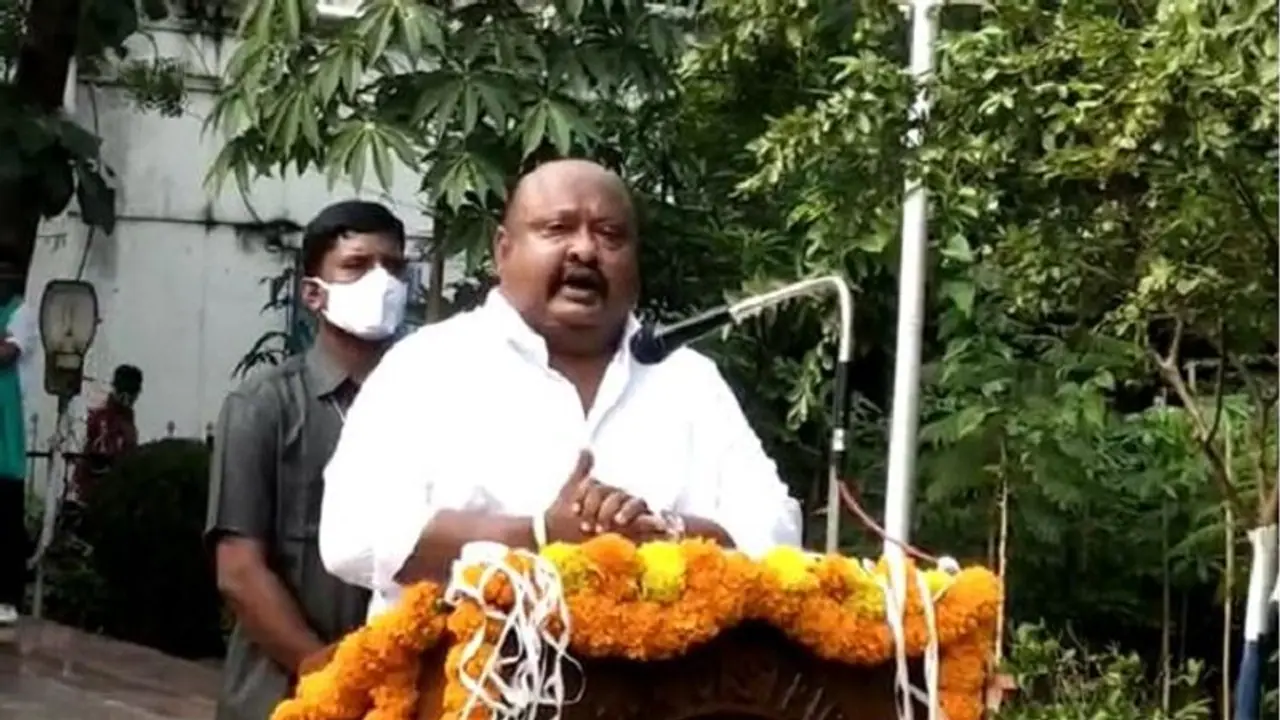 ఇన్నాళ్లూ మంత్రిగా వెలగబెట్టి.. హుజురాబాద్‌కు ఏం చేశారు: ఈటలపై మరోసారి గంగుల విమర్శలు