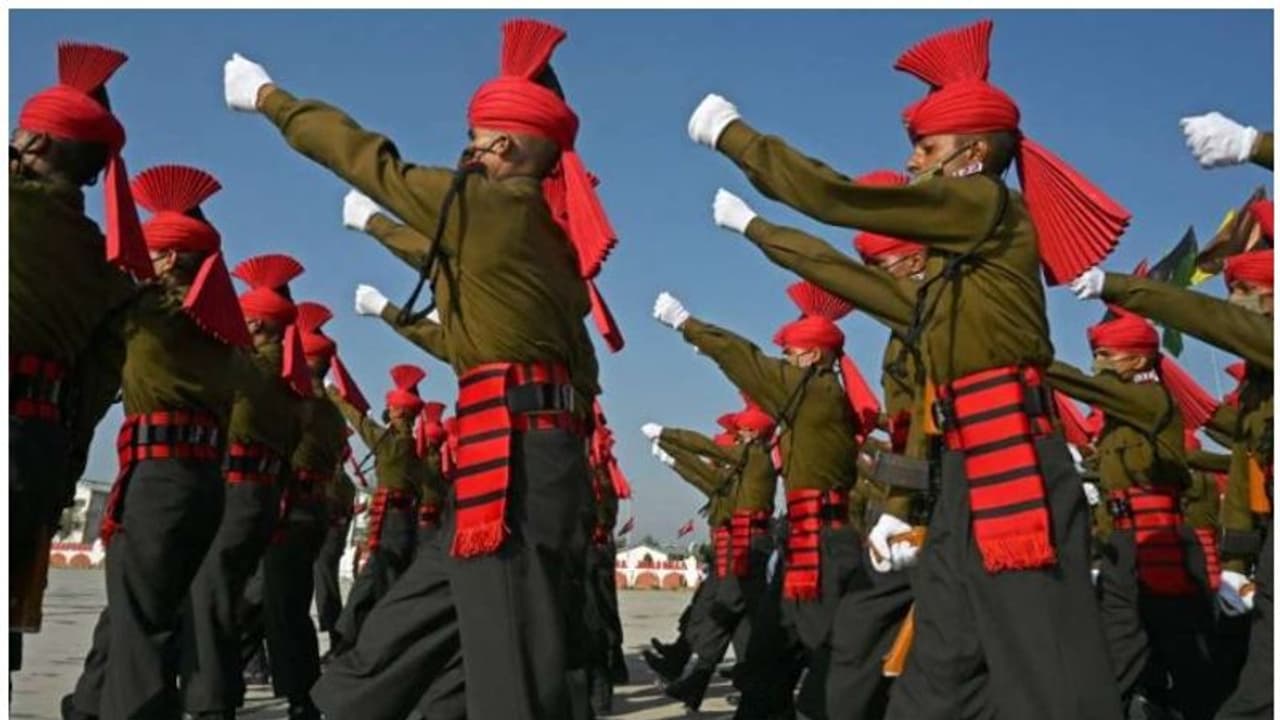 എന്ജിനിയറിങ് ബിരുദക്കാര്ക്ക് കരസേനയില് ഓഫീസറാകാന് അവസരം; വനിതകൾക്കും അപേക്ഷിക്കാം എന്ജിനിയറിങ് ബിരുദക്കാര്ക്ക് കരസേനയില് ഓഫീസറാകാന് അവസരം; വനിതകൾക്കും അപേക്ഷിക്കാം