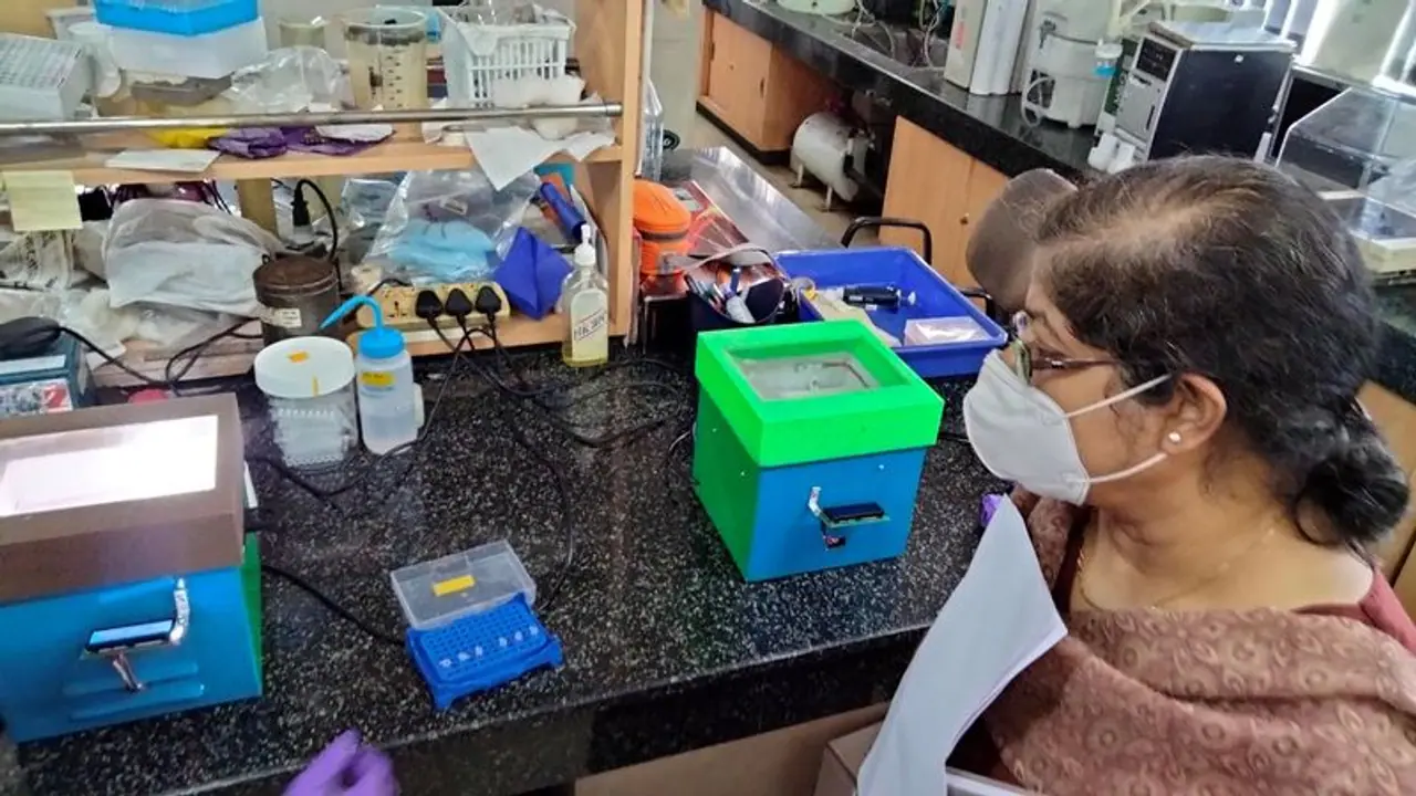 করোনা পরীক্ষায় COVIRAP এর কামাল, খড়গপুর IIT তৈরি প্রযুক্তি রিপোর্ট দেবে দ্রুত করোনা পরীক্ষায় COVIRAP এর কামাল, খড়গপুর IIT তৈরি প্রযুক্তি রিপোর্ট দেবে দ্রুত