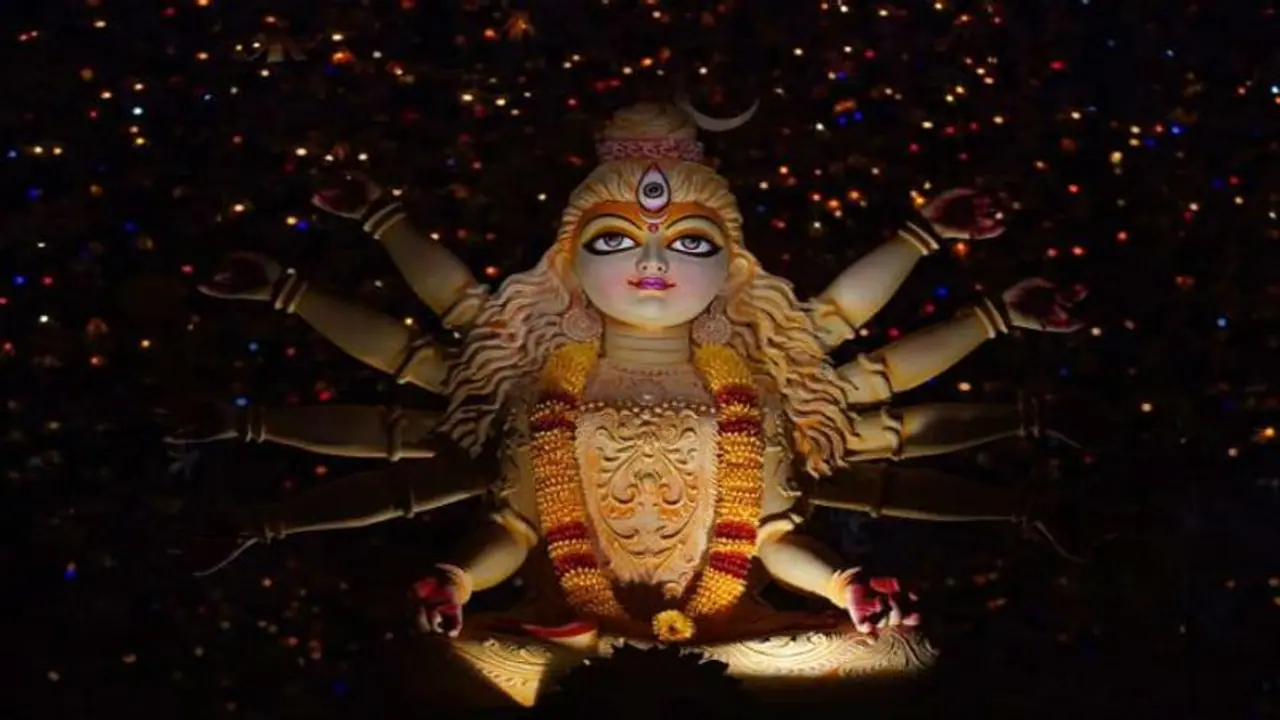 মহাষষ্ঠী তিথিতে মায়ের বোধন হয়, এই 'বোধন' কি এবং কেন, কীভাবে করা হয় এই নিয়ম জেনে নিন