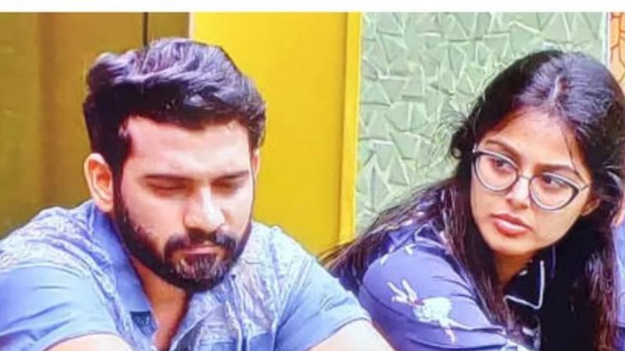 మోనాల్ ఎలిమినేటైతే ఆ పాపం అఖిల్ దే..!