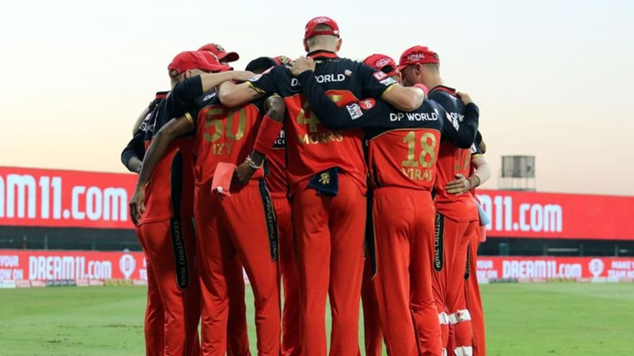 ஆர்சிபி அணிக்கு இந்த சீசனில் பெரும் ஏமாற்றம் அந்த வீரர் தான்..!