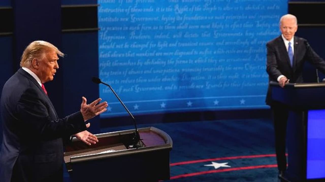 US : आखिरी डिबेट में बोले ट्रम्प कुछ हफ्तों में कोरोना की वैक्सीन ला रहे, बिडेन ने यूं साधा निशाना US : आखिरी डिबेट में बोले ट्रम्प कुछ हफ्तों में कोरोना की वैक्सीन ला रहे, बिडेन ने यूं साधा निशाना