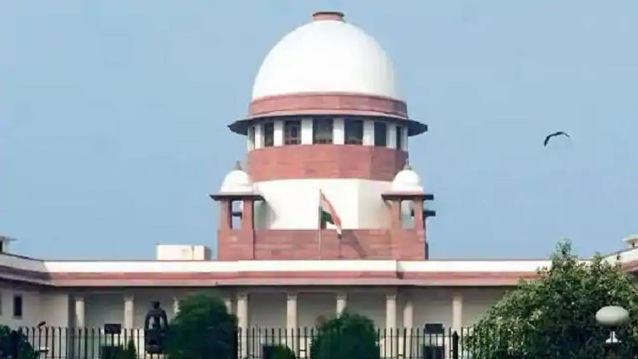 మంగళగిరిలో టీడీపీ ఆఫీస్: సుప్రీంకోర్టు నోటీసులు మంగళగిరిలో టీడీపీ ఆఫీస్: సుప్రీంకోర్టు నోటీసులు