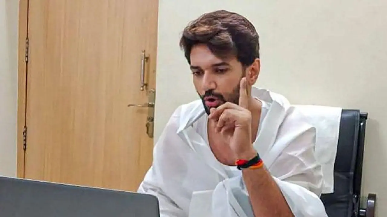 എൽജെപിയിൽ പൊട്ടിത്തെറി, ചിരാഗ് പസ്വാനെ അധ്യക്ഷ സ്ഥാനത്ത് നിന്ന് നീക്കി എൽജെപിയിൽ പൊട്ടിത്തെറി, ചിരാഗ് പസ്വാനെ അധ്യക്ഷ സ്ഥാനത്ത് നിന്ന് നീക്കി