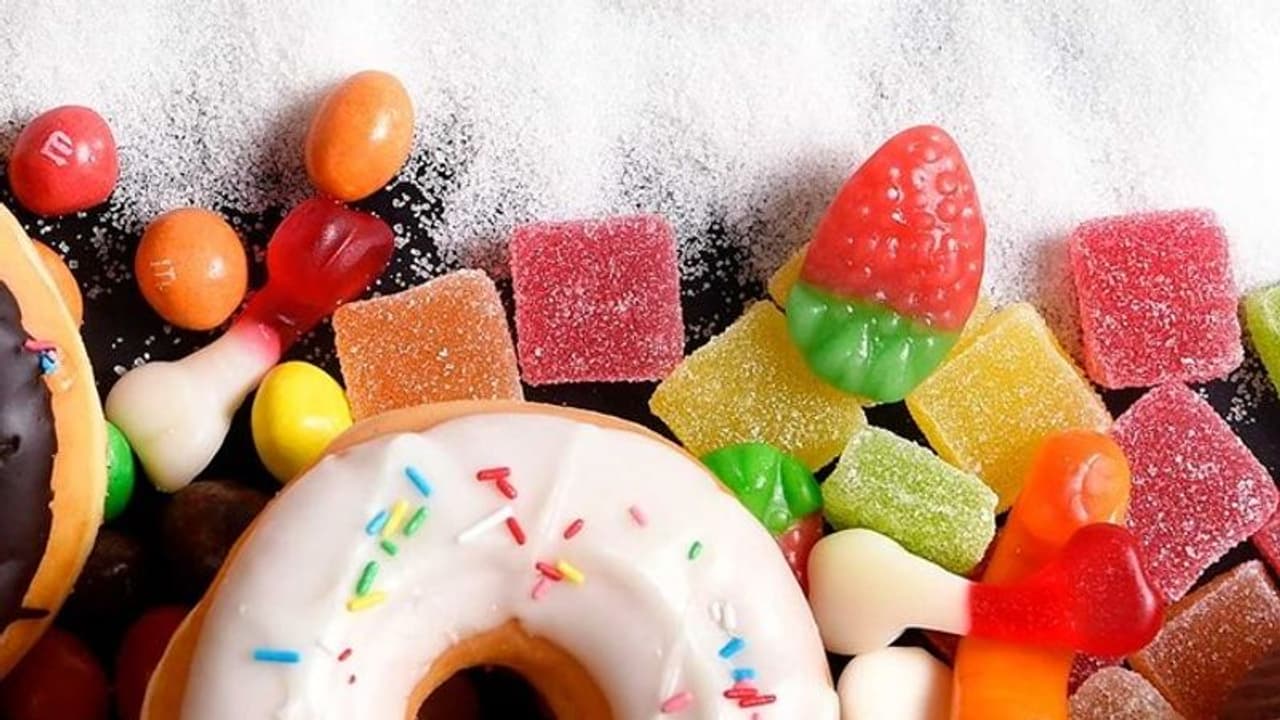 മധുരം കഴിക്കുമ്പോള് ചിലര് അല്പം കരുതേണ്ടതുണ്ട്; അറിയാം ഇക്കാര്യങ്ങള്... മധുരം കഴിക്കുമ്പോള് ചിലര് അല്പം കരുതേണ്ടതുണ്ട്; അറിയാം ഇക്കാര്യങ്ങള്...