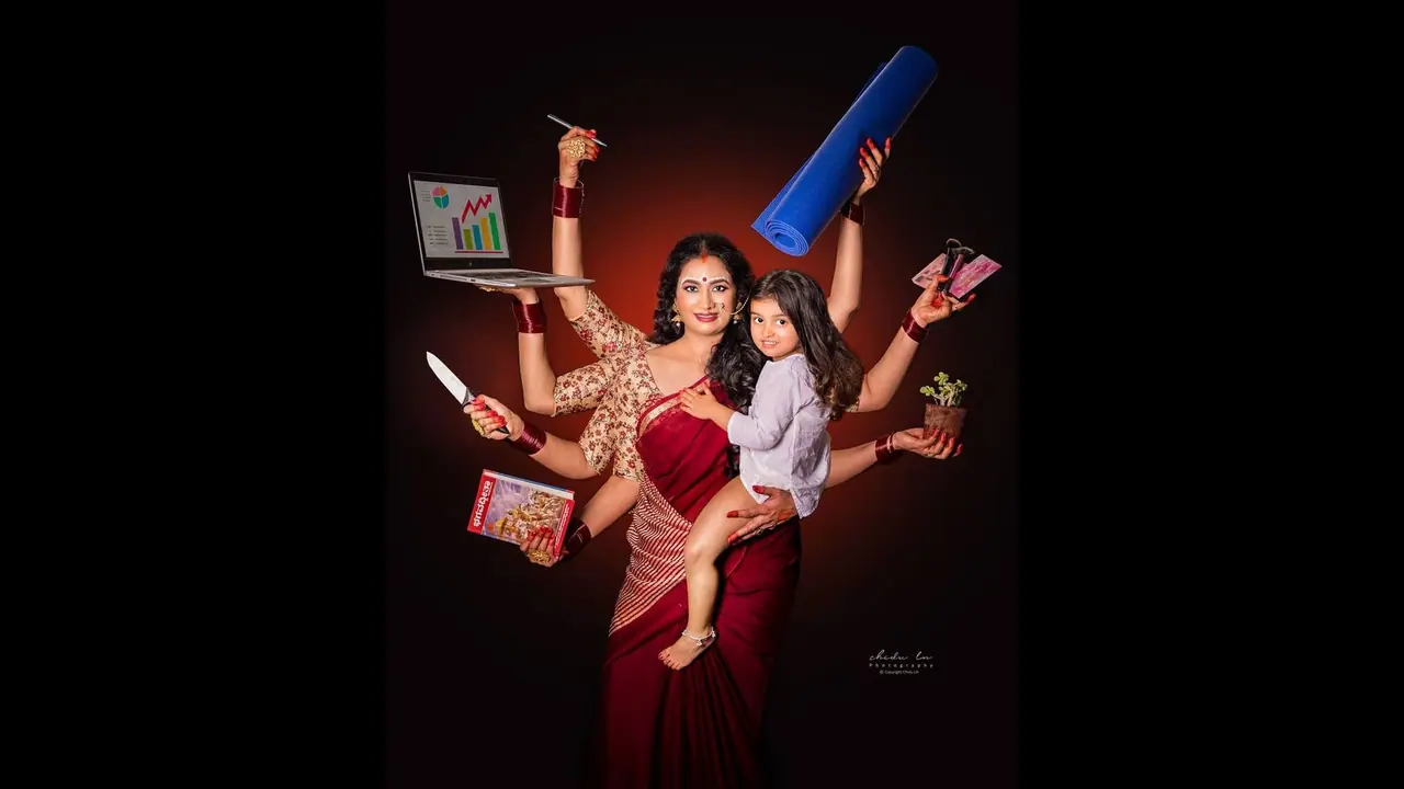 Sandalwood: Shwetha Srivatsav’s portrait of Durga Devi goes viral Sandalwood: Shwetha Srivatsav’s portrait of Durga Devi goes viral