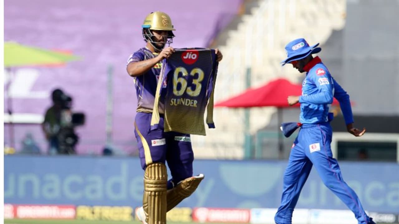 హాఫ్ సెంచరీ తర్వాత ‘సురేందర్’ జెర్సీ చూపించిన నితీశ్ రాణా.. ఎవరీ సురేందర్...