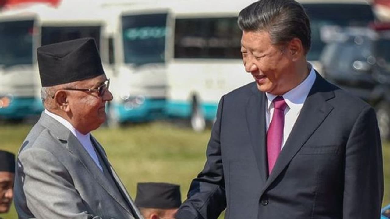 నేపాల్ను కబళిస్తోన్న చైనా.. ప్రారంభమైన ఆక్రమణ: భారత్ హెచ్చరికలు నేపాల్ను కబళిస్తోన్న చైనా.. ప్రారంభమైన ఆక్రమణ: భారత్ హెచ్చరికలు