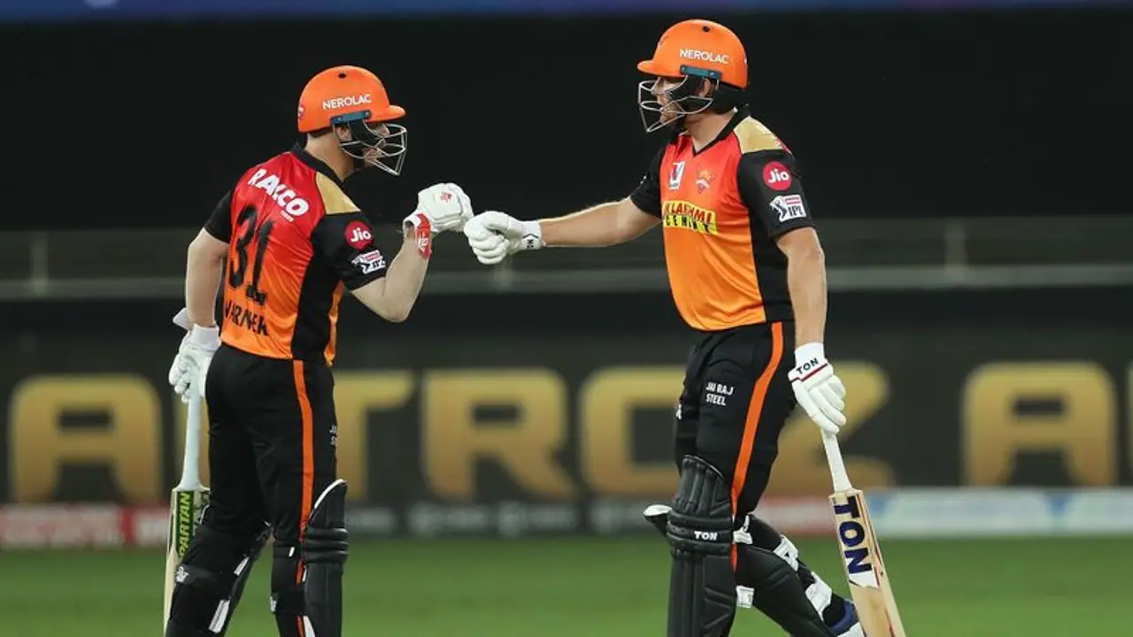 KXIPvsSRH: పేకమేడలా కుప్పకూలిన సన్రైజర్స్... లో స్కోరింగ్ గేమ్లో పంజాబ్ కింగ్... KXIPvsSRH: పేకమేడలా కుప్పకూలిన సన్రైజర్స్... లో స్కోరింగ్ గేమ్లో పంజాబ్ కింగ్...