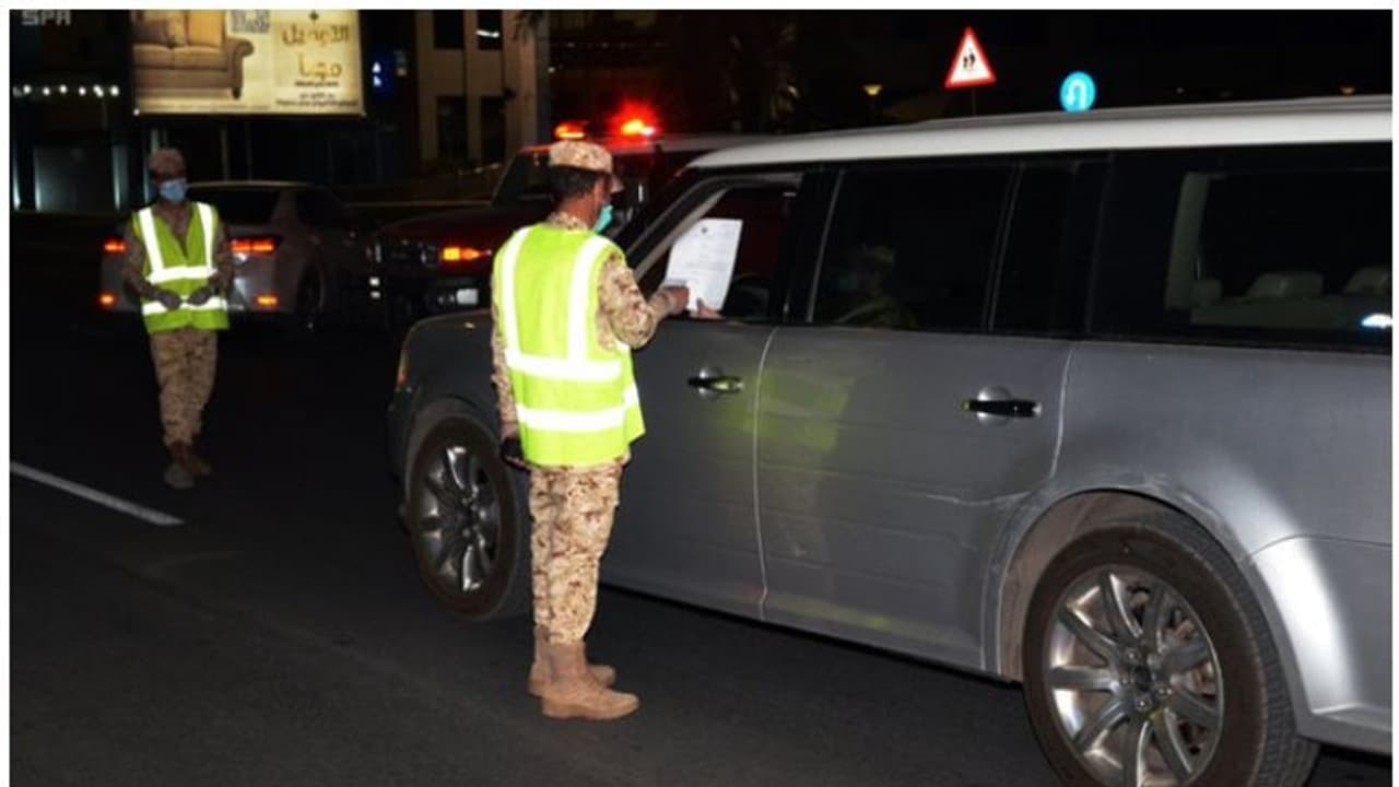 Delhi: Night curfew imposed with immediate effect from 10 pm to 5 am till April 30