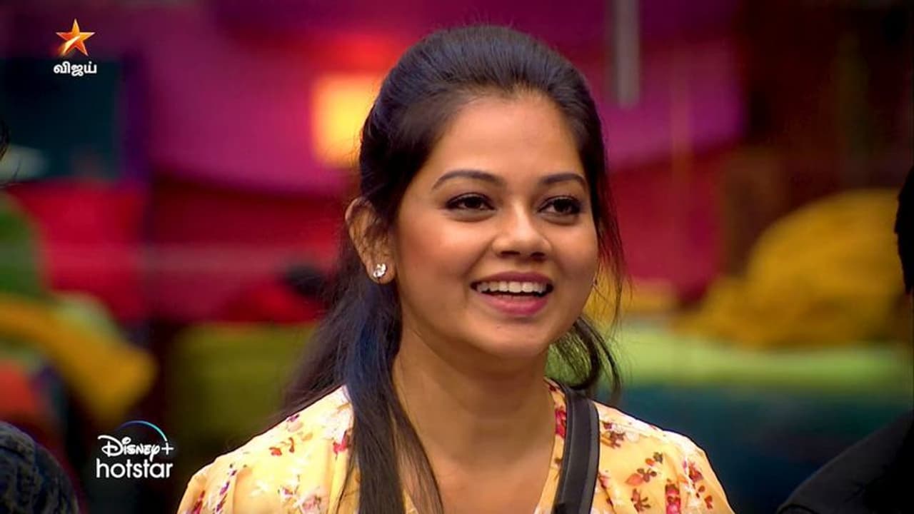 “ஸ்பேஸ் விடாமல் பேசுறது நீங்க தான்”... அனிதாவை பங்கமாக கலாய்த்த கமல்...! “ஸ்பேஸ் விடாமல் பேசுறது நீங்க தான்”... அனிதாவை பங்கமாக கலாய்த்த கமல்...!