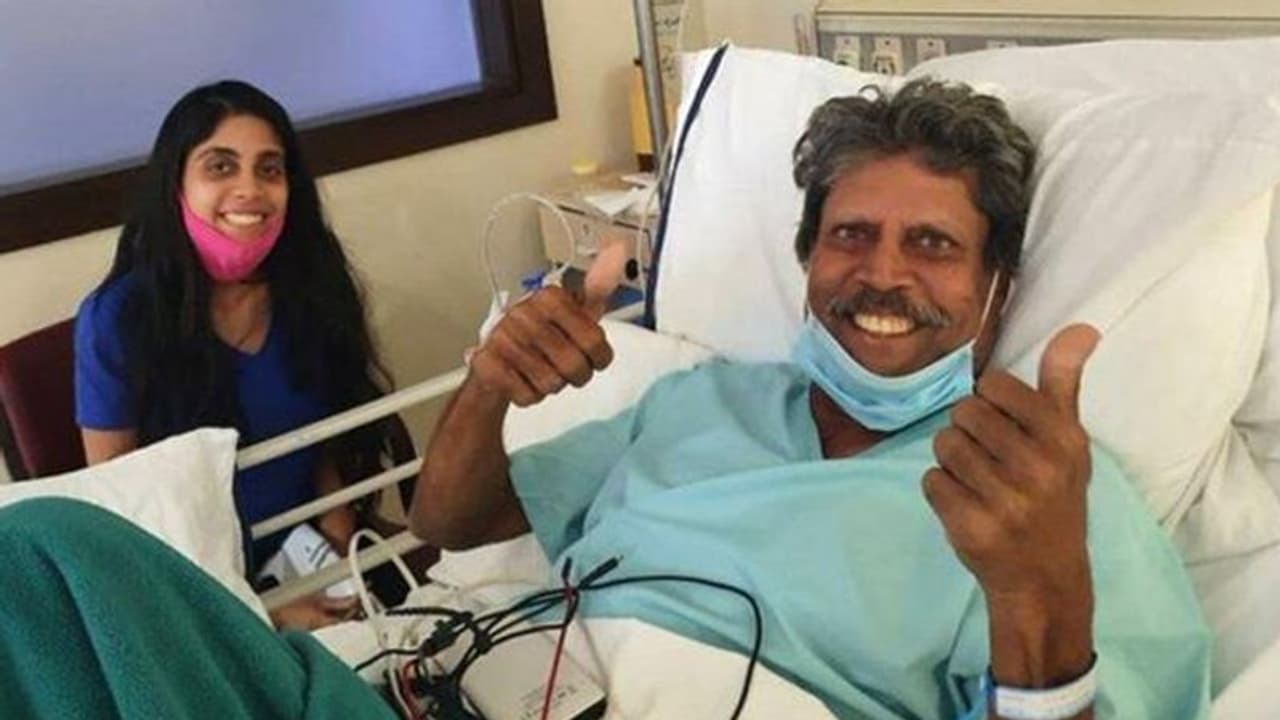 ఆసుపత్రి నుంచి డిశ్చార్జ్ అయిన కపిల్ దేవ్ ఆసుపత్రి నుంచి డిశ్చార్జ్ అయిన కపిల్ దేవ్