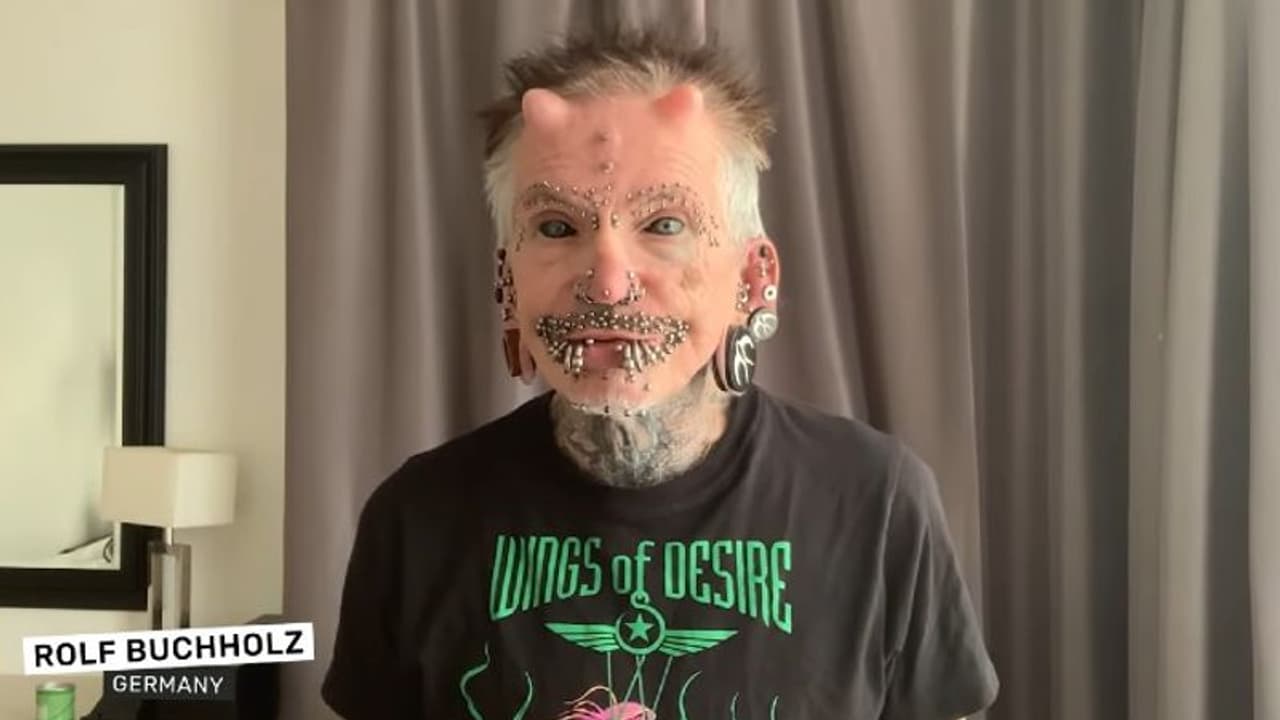 তাহলে মানুষেরও শিং গজায়, দেখে নিন বিশ্বজয়ী এক মানুষের ভাইরাল ভিডিও