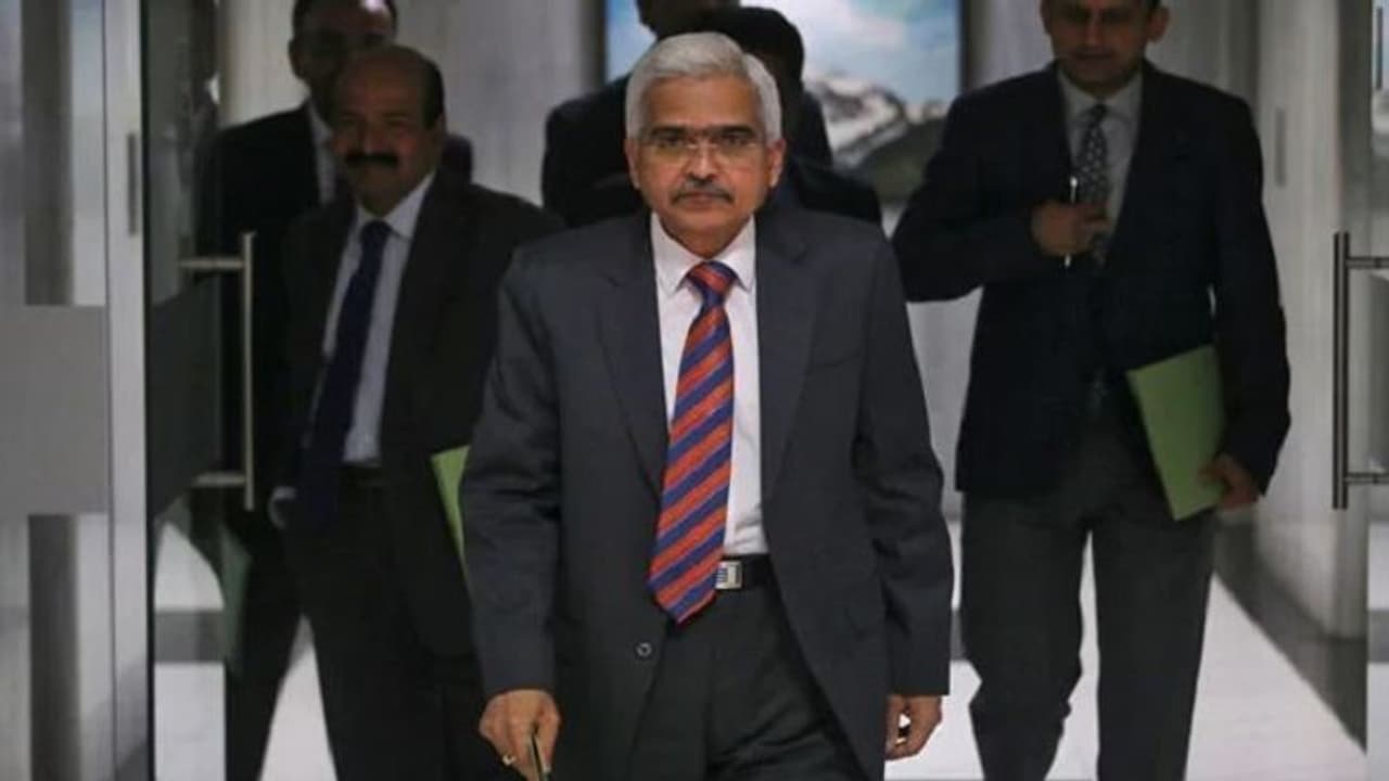 ఆర్‌బీఐ గవర్నర్‌కు కరోనా పాజిటివ్.. హోం ఐసోలేషన్ లోనే విధులు..