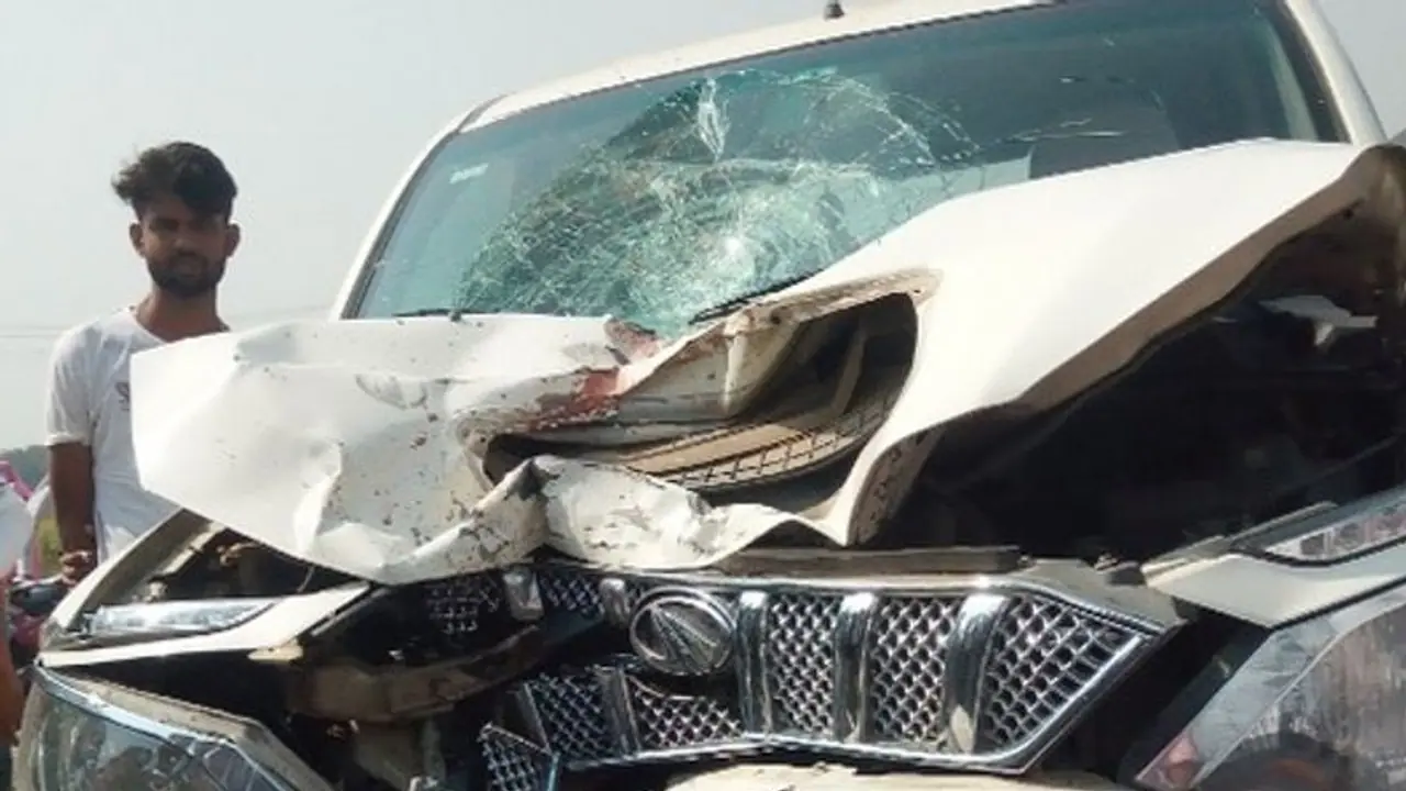 बाइक स्कॉर्पियो में टक्कर, एक परिवार के 4 लोगों की मौत, मां का कटा पैर, बच्चों का धड़ से अलग हुआ सिर बाइक स्कॉर्पियो में टक्कर, एक परिवार के 4 लोगों की मौत, मां का कटा पैर, बच्चों का धड़ से अलग हुआ सिर