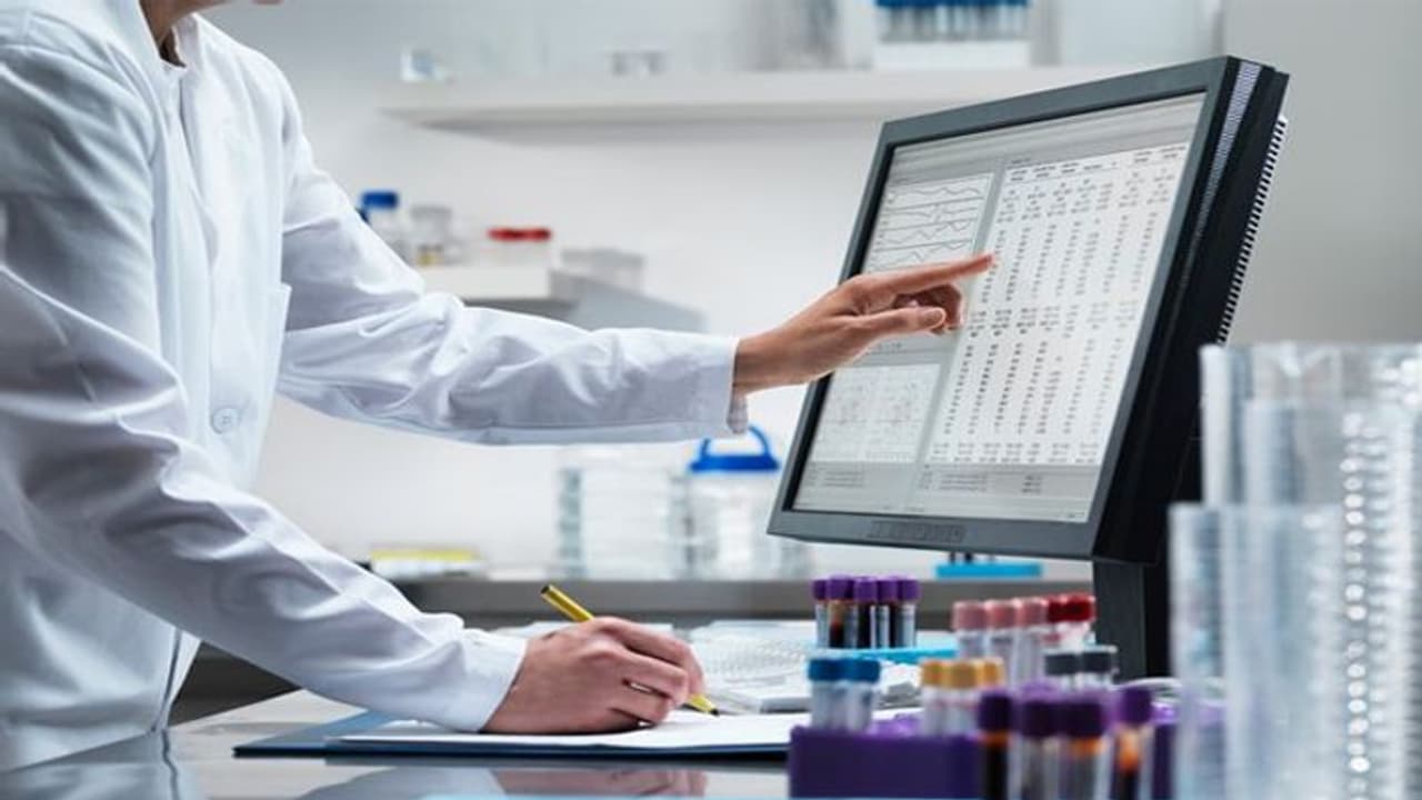 വെറും ഏഴ് മിനിറ്റ്! കാൻസർ ചികിത്സാ രംഗത്ത് വൻ നേട്ടവുമായി ഇംഗ്ലണ്ട്, ചികിത്സാ സമയം മൂന്നിലൊന്നായി കുറയും വെറും ഏഴ് മിനിറ്റ്! കാൻസർ ചികിത്സാ രംഗത്ത് വൻ നേട്ടവുമായി ഇംഗ്ലണ്ട്, ചികിത്സാ സമയം മൂന്നിലൊന്നായി കുറയും