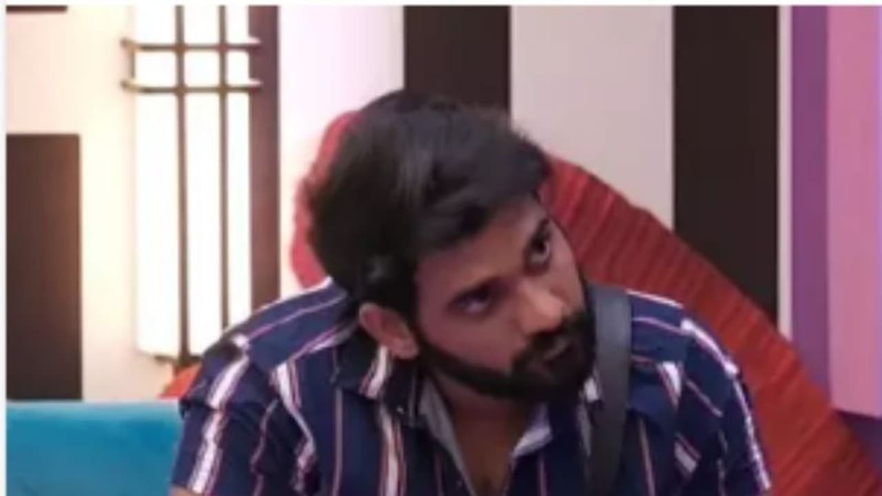 ఇలా అయితే అఖిల్ టాప్ 5 కి కూడా కష్టమే..! ఇలా అయితే అఖిల్ టాప్ 5 కి కూడా కష్టమే..!