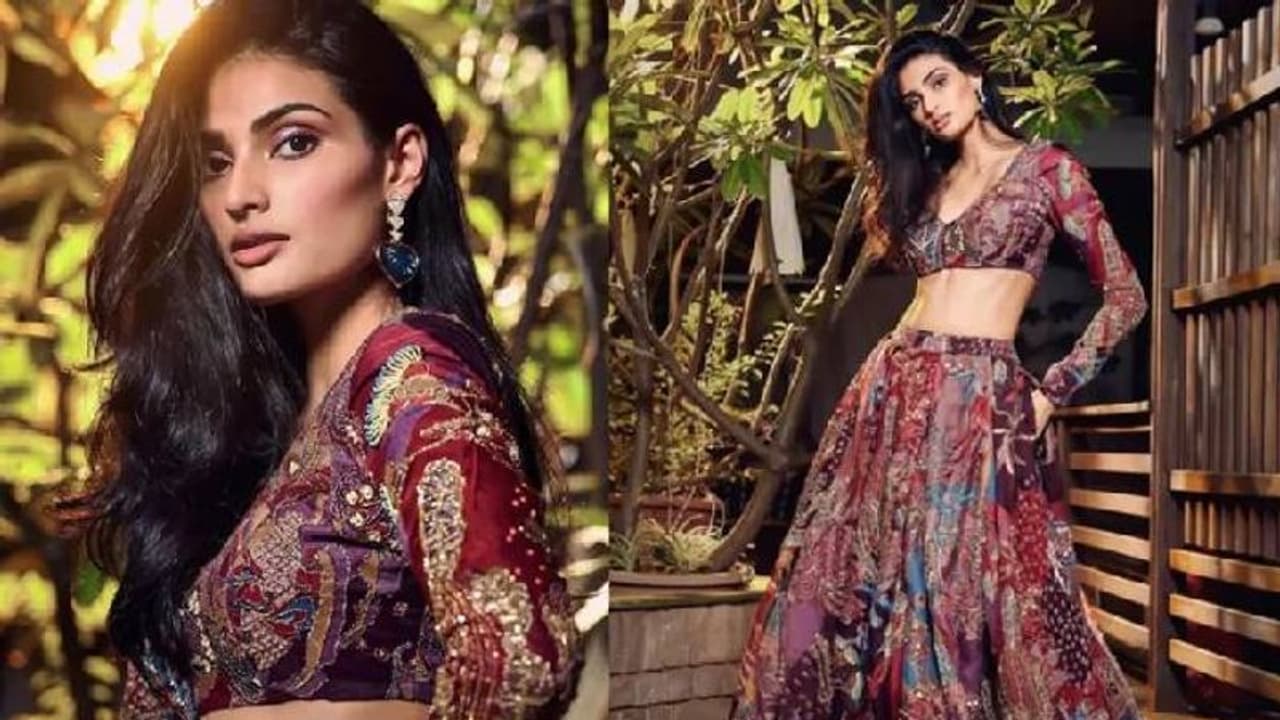 മനോഹരമായ ലെഹങ്ക ചോളിയില് ആതിയ ഷെട്ടി; ഈ വസ്ത്രത്തിനൊരു പ്രത്യേകതയുണ്ട്... മനോഹരമായ ലെഹങ്ക ചോളിയില് ആതിയ ഷെട്ടി; ഈ വസ്ത്രത്തിനൊരു പ്രത്യേകതയുണ്ട്...