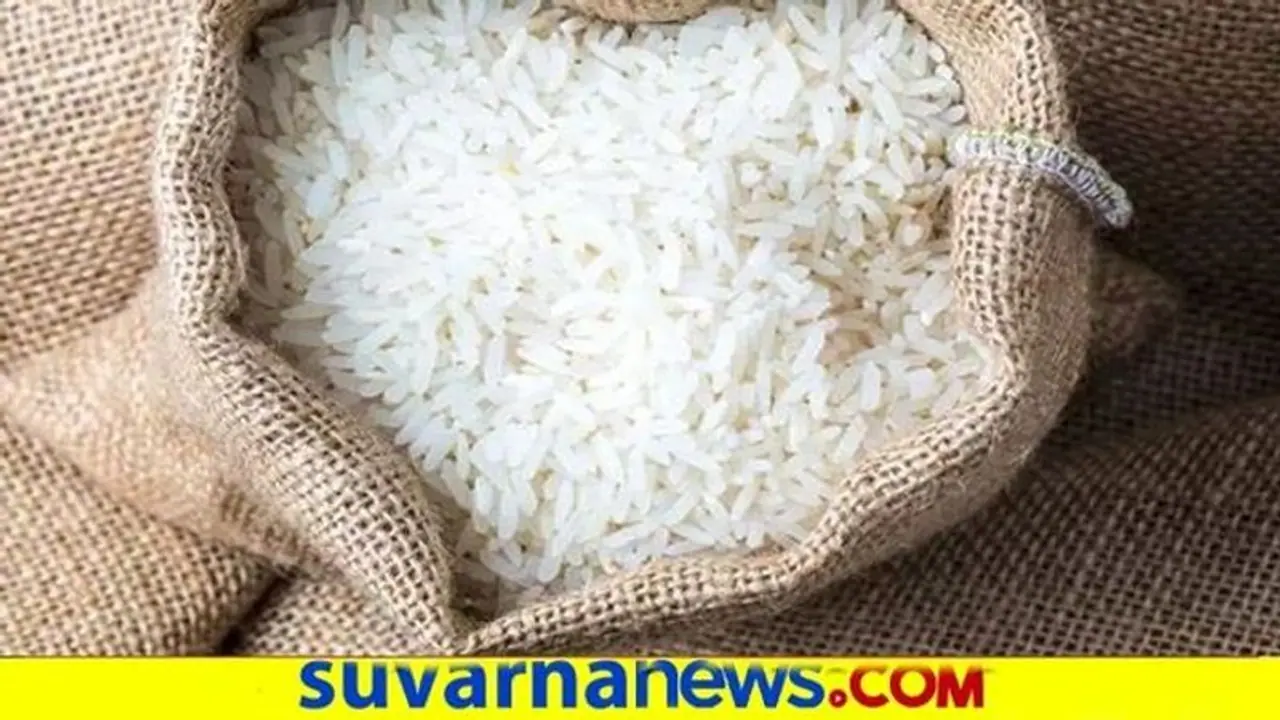 ರೋಣ: ಈ ಊರವ್ರಿಗೆ ಎರಡೂವರೆ ಕಿಮೀ ನಡೆದ್ರಷ್ಟೇ ಅನ್ನಭಾಗ್ಯ!