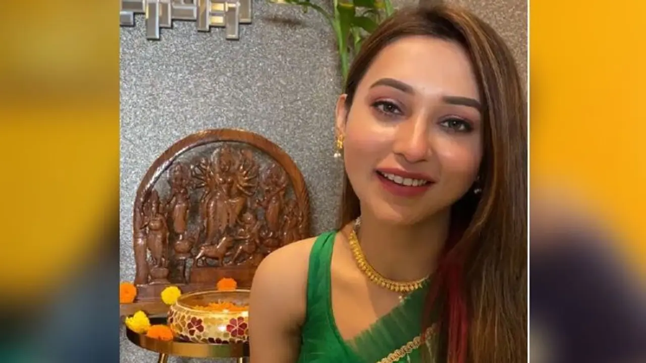 দশমীতে মিমির ধুনুচি নাচ, করোনার জেরে অভিনেত্রীর জীবনে নেমে এল মন খারাপের ছায়া দশমীতে মিমির ধুনুচি নাচ, করোনার জেরে অভিনেত্রীর জীবনে নেমে এল মন খারাপের ছায়া