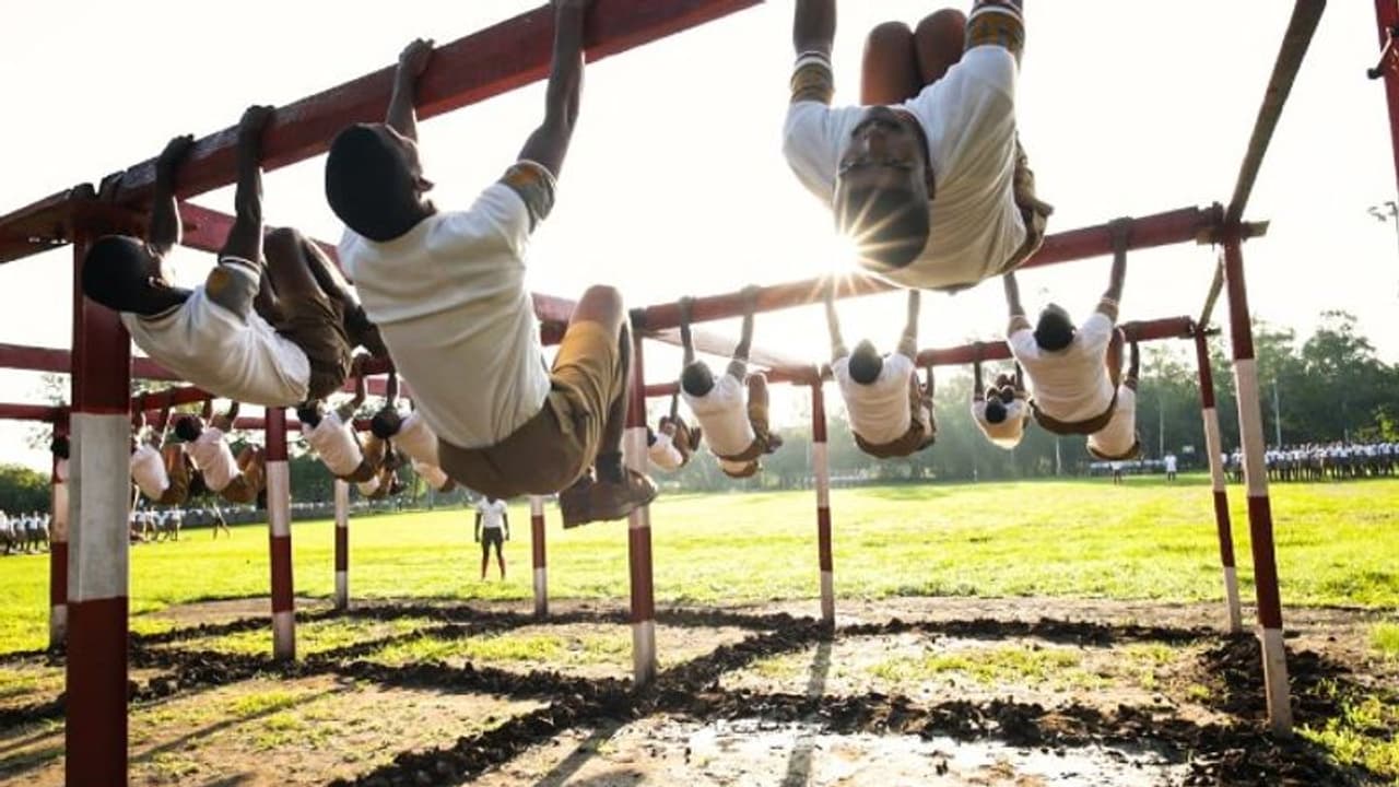 ভারতীয় সেনার জীবনকাহিনি এবার তাঁদেরই মুখে, দেখুন 'রেজিমেন্ট ডায়রিজ' ভারতীয় সেনার জীবনকাহিনি এবার তাঁদেরই মুখে, দেখুন 'রেজিমেন্ট ডায়রিজ'