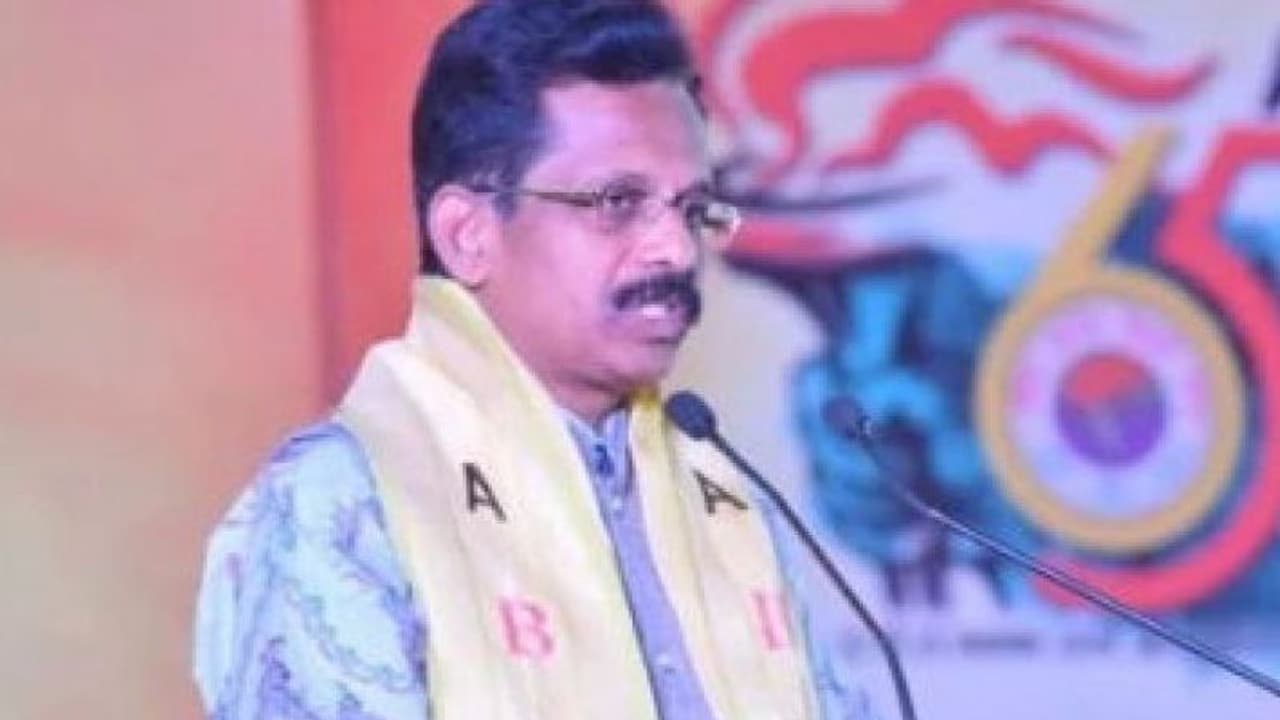 ABVPஅமைப்பின் முன்னாள் தலைவர் Dr.சுப்பையா சண்முகம் கைது.? வீட்டு வாசலில் சிறுநீர் கழித்த வழக்கில் நடவடிக்கை ABVPஅமைப்பின் முன்னாள் தலைவர் Dr.சுப்பையா சண்முகம் கைது.? வீட்டு வாசலில் சிறுநீர் கழித்த வழக்கில் நடவடிக்கை