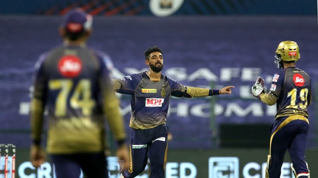 #RCBvsKKR 2வது ஓவருலயே கோலி காலி..! ஒரே ஓவரில் 2 விக்கெட்டை தட்டி தூக்கிய வருண் #RCBvsKKR 2வது ஓவருலயே கோலி காலி..! ஒரே ஓவரில் 2 விக்கெட்டை தட்டி தூக்கிய வருண்