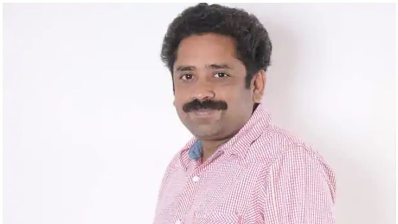 'ജീവന് ഭീഷണിയുണ്ട്'; സഹായിക്കണമെന്ന് മുഖ്യമന്ത്രിയോട് തമിഴ് സംവിധായകന് 'ജീവന് ഭീഷണിയുണ്ട്'; സഹായിക്കണമെന്ന് മുഖ്യമന്ത്രിയോട് തമിഴ് സംവിധായകന്