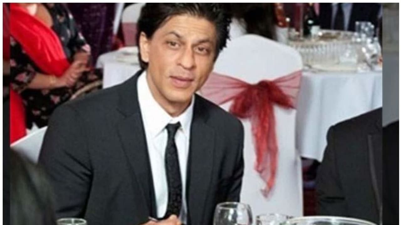 ഈ മൂന്ന് ഭക്ഷണങ്ങളാണ് ഏറ്റവും ഇഷ്ടം; ഷാരൂഖ് പറയുന്നു