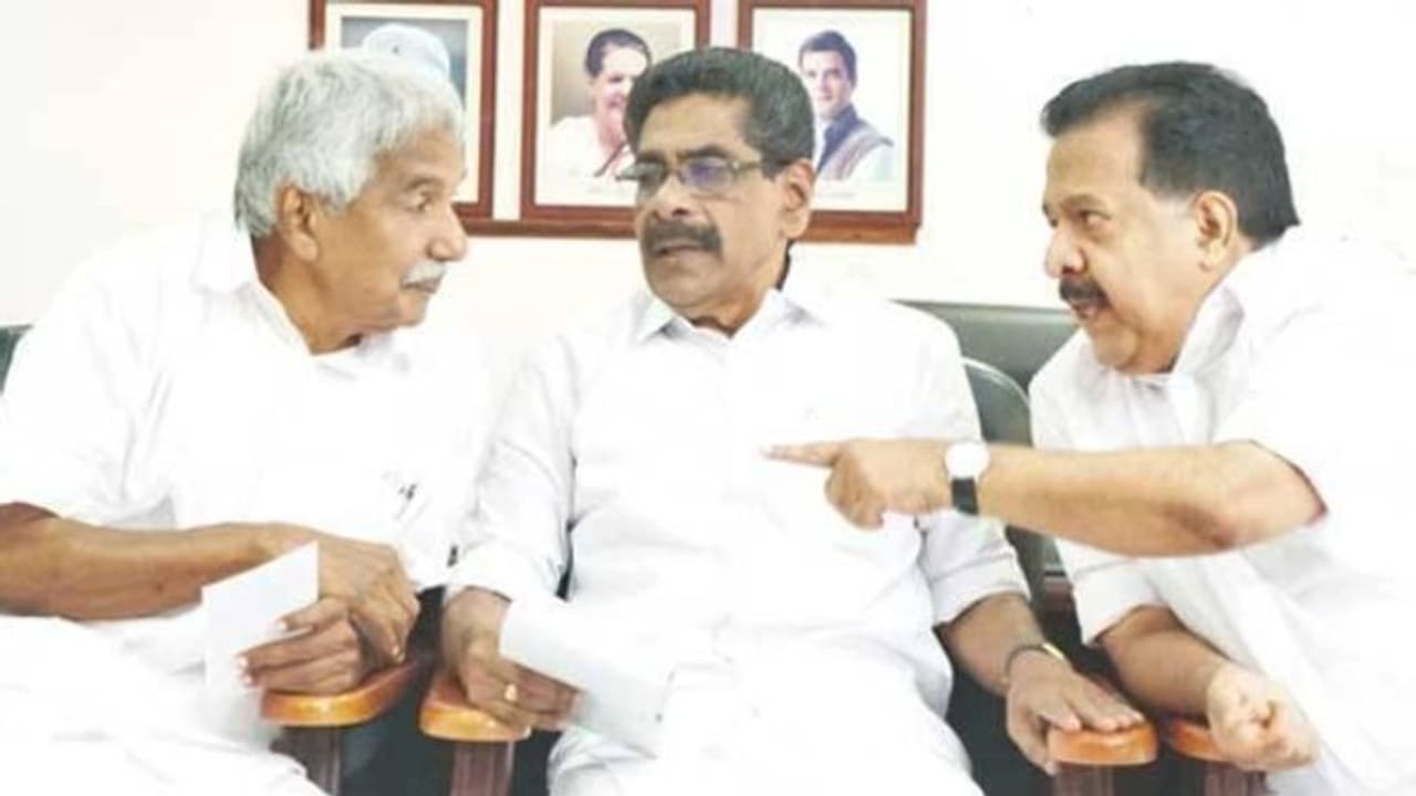 സോളാർ: പുതിയ വെളിപ്പെടുത്തലിലെ അന്വേഷണത്തിൽ കോൺഗ്രസിൽ ഭിന്നാഭിപ്രായം സോളാർ: പുതിയ വെളിപ്പെടുത്തലിലെ അന്വേഷണത്തിൽ കോൺഗ്രസിൽ ഭിന്നാഭിപ്രായം