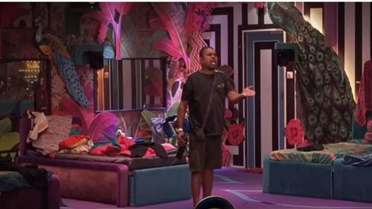 హారికని కిందపడేసి.. జేబులో చేయిపెట్టి..రచ్చరచ్చ చేసిన అమ్మా రాజశేఖర్ హారికని కిందపడేసి.. జేబులో చేయిపెట్టి..రచ్చరచ్చ చేసిన అమ్మా రాజశేఖర్