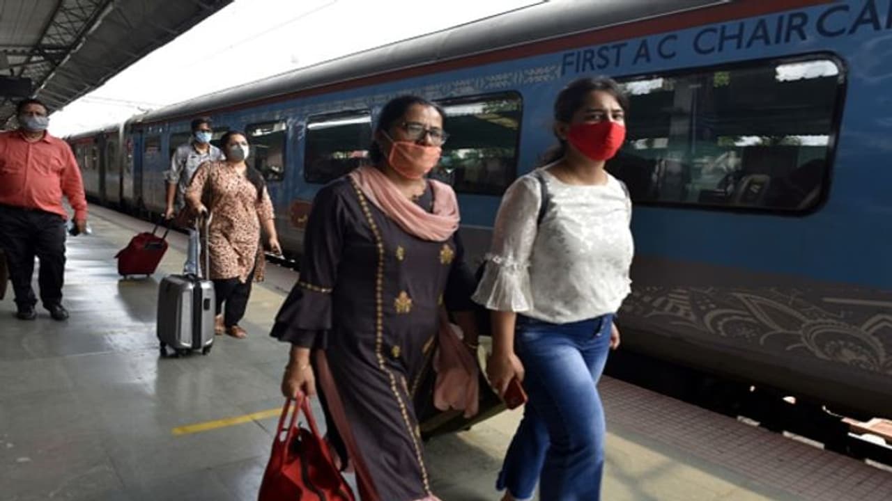 দীপাবলির আগে সুখবর রেলের, চালু হয়ে গেল স্পেশাল শতাব্দি এক্সপ্রেস দীপাবলির আগে সুখবর রেলের, চালু হয়ে গেল স্পেশাল শতাব্দি এক্সপ্রেস