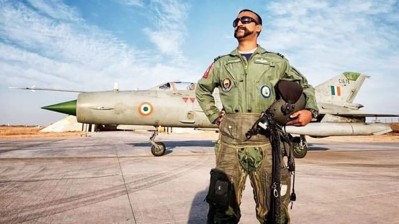 Balakot strike hero Wing Commander Abhinandan Varthaman promoted to Group Captain