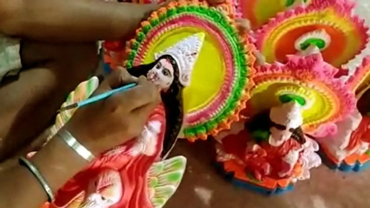 কোজাগরী পূজা কখন হয়, জেনে নিন দেবী লক্ষ্মীর আরাধনার শুভ মুহুর্ত ও গুরুত্ব