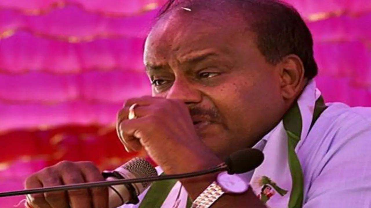 ಕುಮಾರಸ್ವಾಮಿಗೆ ಕಾಡುತ್ತಿದೆಯಾ ಆ ಒಂದು ಕೊರಗು? ದೇವಸ್ಥಾನದಲ್ಲಿ ಎಚ್ಡಿಕೆ ತಪ್ಪುಕಾಣಿಕೆ ಸಲ್ಲಿಕೆ ಕುಮಾರಸ್ವಾಮಿಗೆ ಕಾಡುತ್ತಿದೆಯಾ ಆ ಒಂದು ಕೊರಗು? ದೇವಸ್ಥಾನದಲ್ಲಿ ಎಚ್ಡಿಕೆ ತಪ್ಪುಕಾಣಿಕೆ ಸಲ್ಲಿಕೆ