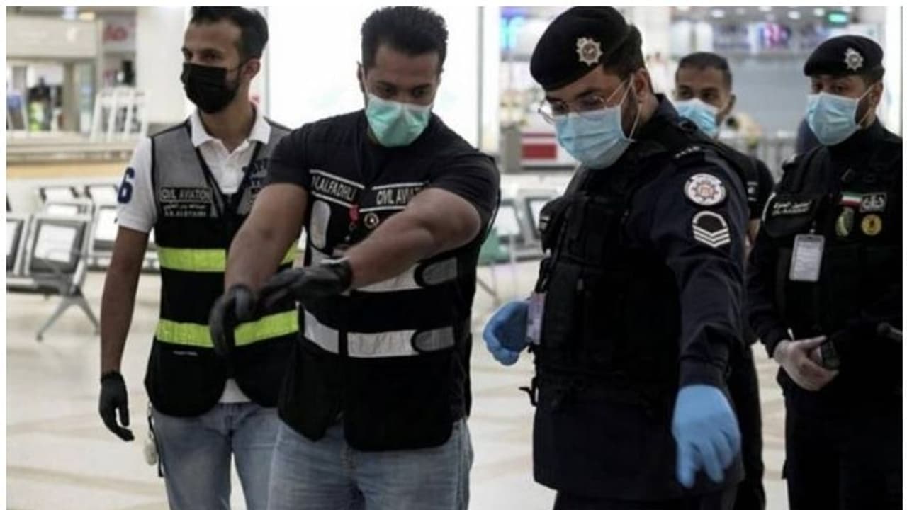 സൗദിയില് ഫ്രഞ്ച് കോണ്സുലേറ്റിലെ സുരക്ഷാ ഉദ്യോഗസ്ഥന് കുത്തേറ്റു സൗദിയില് ഫ്രഞ്ച് കോണ്സുലേറ്റിലെ സുരക്ഷാ ഉദ്യോഗസ്ഥന് കുത്തേറ്റു