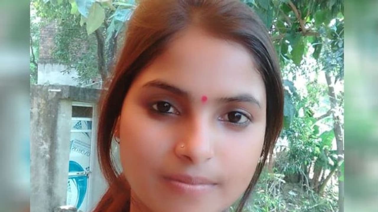 प्रेमी के नाम का मंगलसूत्र सिंदूर लगाने वाली 16 साल की बहन का भाई ने किया मर्डर, कहा अपमान का घूंट पी रहा था प्रेमी के नाम का मंगलसूत्र सिंदूर लगाने वाली 16 साल की बहन का भाई ने किया मर्डर, कहा अपमान का घूंट पी रहा था