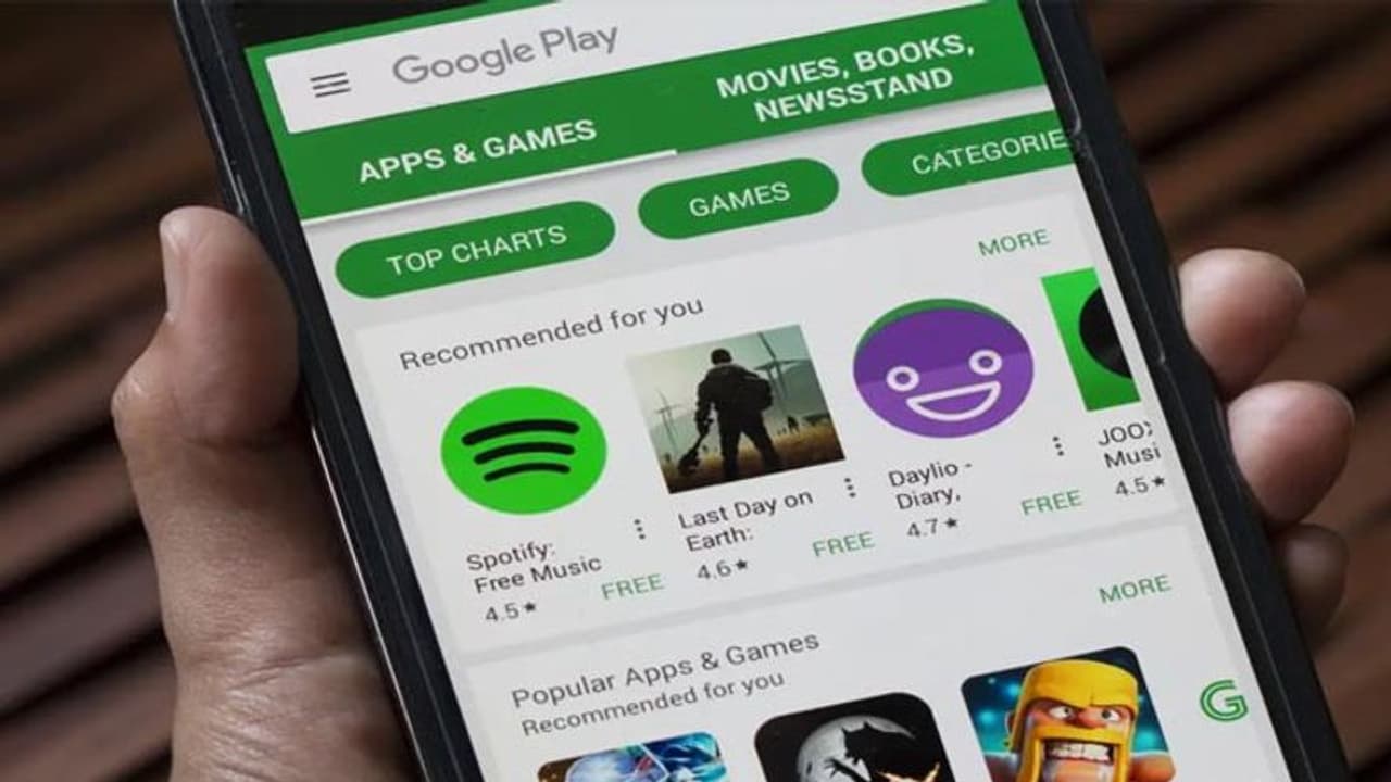 अगर आपके फोन में भी हैं ये 34 ऐप्स तो तुरंत कर दें डिलीट, OTP के जरिये झट से बैंक से उड़ा लेंगे पैसे अगर आपके फोन में भी हैं ये 34 ऐप्स तो तुरंत कर दें डिलीट, OTP के जरिये झट से बैंक से उड़ा लेंगे पैसे