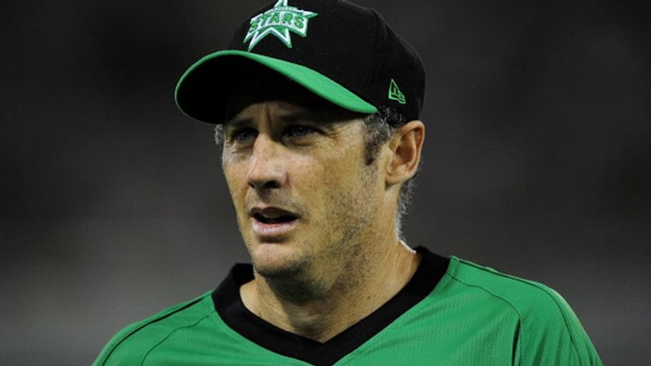 మేం ప్లే ఆఫ్కు వెళ్లి తీరతాం: కోల్కోలా మెంటార్ డేవిడ్ హస్సీ మేం ప్లే ఆఫ్కు వెళ్లి తీరతాం: కోల్కోలా మెంటార్ డేవిడ్ హస్సీ