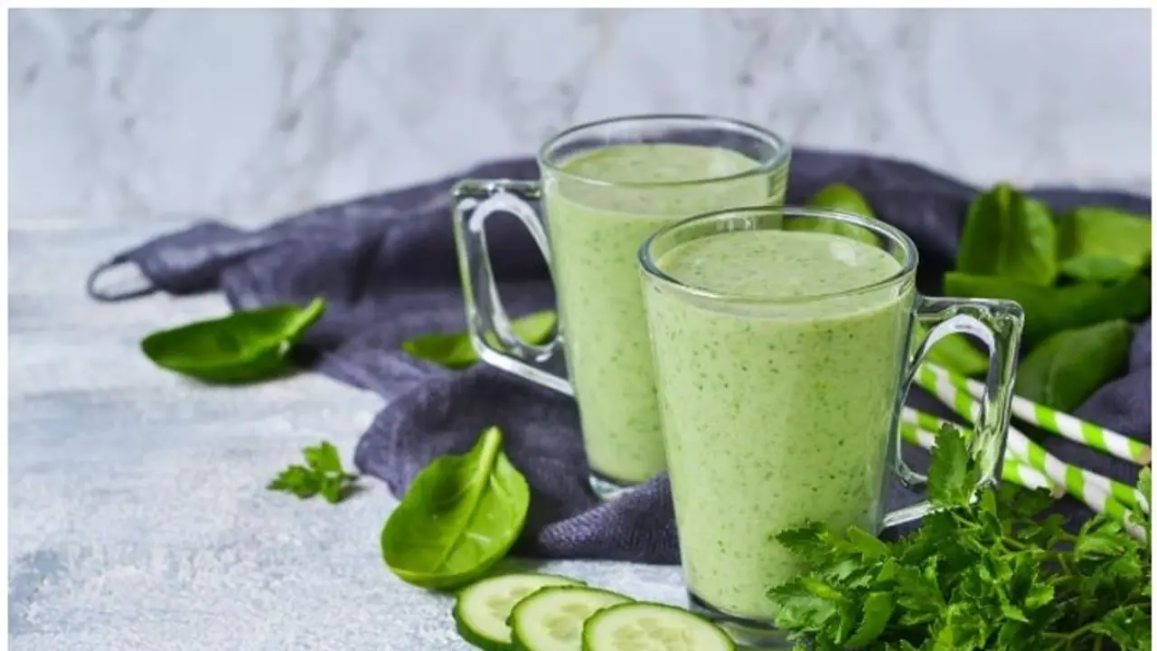 വീട്ടിൽ വെള്ളരിക്കയും തൈരും ഇരിപ്പുണ്ടോ...? കിടിലനൊരു സ്മൂത്തി തയ്യാറാക്കിയാലോ...? വീട്ടിൽ വെള്ളരിക്കയും തൈരും ഇരിപ്പുണ്ടോ...? കിടിലനൊരു സ്മൂത്തി തയ്യാറാക്കിയാലോ...?