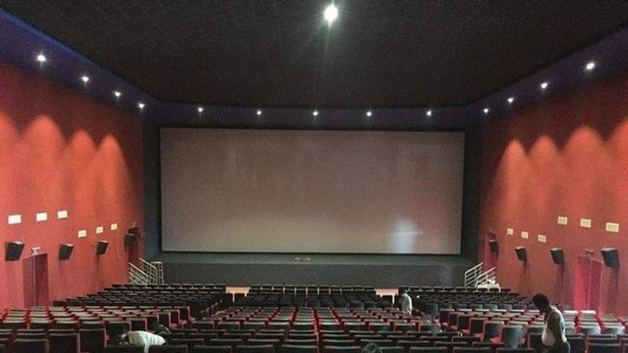 സിനിമാ തിയേറ്ററുകൾ തുറക്കാൻ സർക്കാർ അനുമതി നൽകണം; മുഖ്യമന്ത്രിക്ക് ഫിലിം ചേംബറിന്റെ കത്ത് സിനിമാ തിയേറ്ററുകൾ തുറക്കാൻ സർക്കാർ അനുമതി നൽകണം; മുഖ്യമന്ത്രിക്ക് ഫിലിം ചേംബറിന്റെ കത്ത്