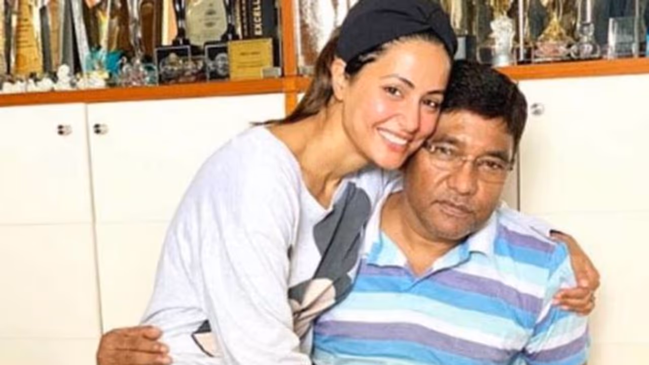 हिना खान के पिता ने ब्लॉक किए उनके सारे क्रेडिट और डेबिट कार्ड्स तो पापा पर ही बरस पड़ी एक्ट्रेस, VIDEO हिना खान के पिता ने ब्लॉक किए उनके सारे क्रेडिट और डेबिट कार्ड्स तो पापा पर ही बरस पड़ी एक्ट्रेस, VIDEO