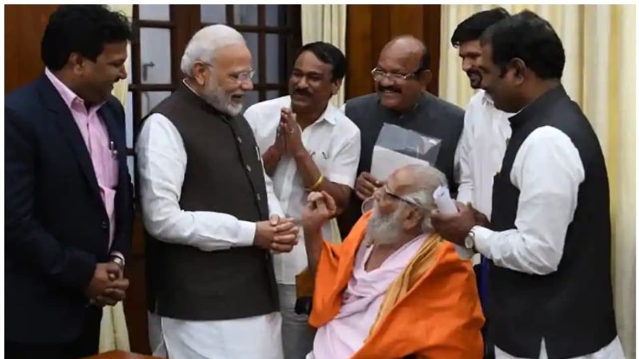 ആത്മീയനേതാവ് റാംറാവു മഹാരാജ് അന്തരിച്ചു; ആദരാഞ്ജലിയര്‍പ്പിച്ച് മോദിയും അമിത് ഷായും