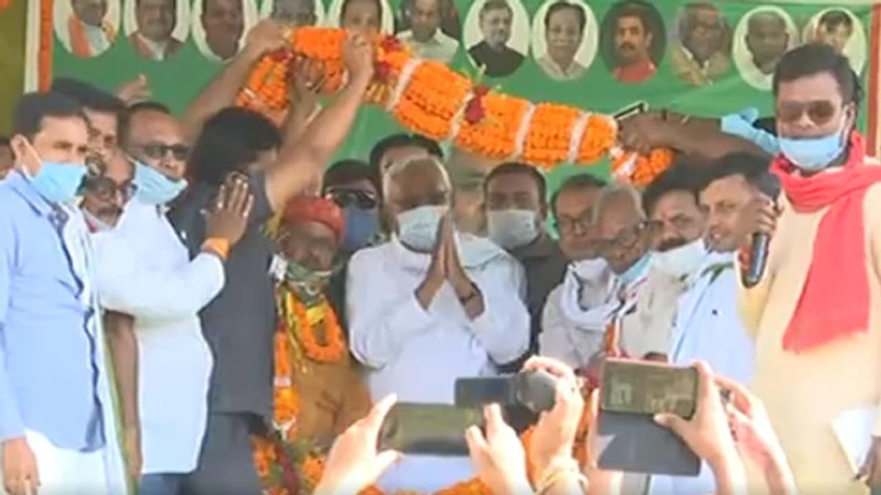 नीतीश का दावा बिहार में लालटेन का जमाना था कुछ नहीं हुआ, हमें मौका मिला तो कोई क्षेत्र नहीं छोड़ा नीतीश का दावा बिहार में लालटेन का जमाना था कुछ नहीं हुआ, हमें मौका मिला तो कोई क्षेत्र नहीं छोड़ा