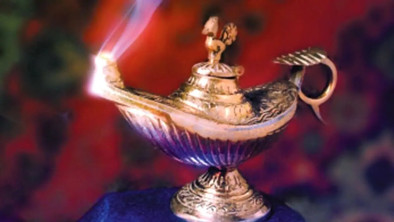 'আলাদিনের প্রদীপ' কিনতে চেয়ে, আড়াই কোটি টাকার ধাক্কা খেলেন লন্ডন ফেরত ডাক্তার