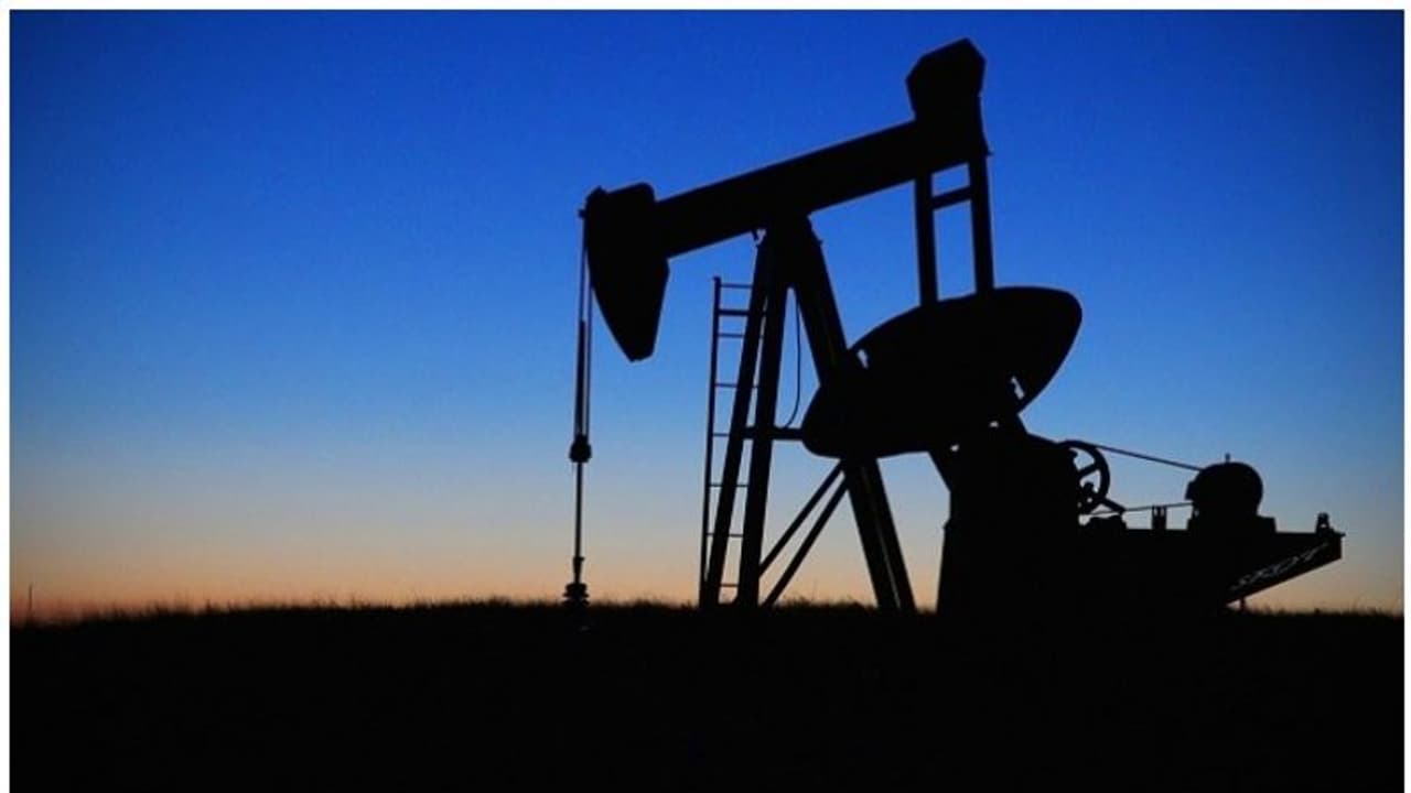 রাশিয়া ইউক্রেন যুদ্ধের আঁচ আন্তর্জাতিক তেল বাজারে, ২০০৮কে ছাপিয়ে গেছে মূল্যবৃদ্ধি