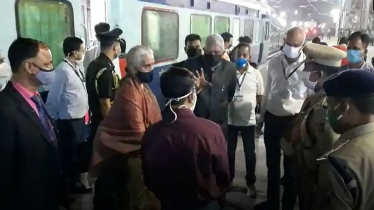 অমিত শাহের সঙ্গে বৈঠকের পর পাহাড় সফরে রাজ্যপাল, দার্জিলিঙে আসার কারণ জানালেন ধনখড়